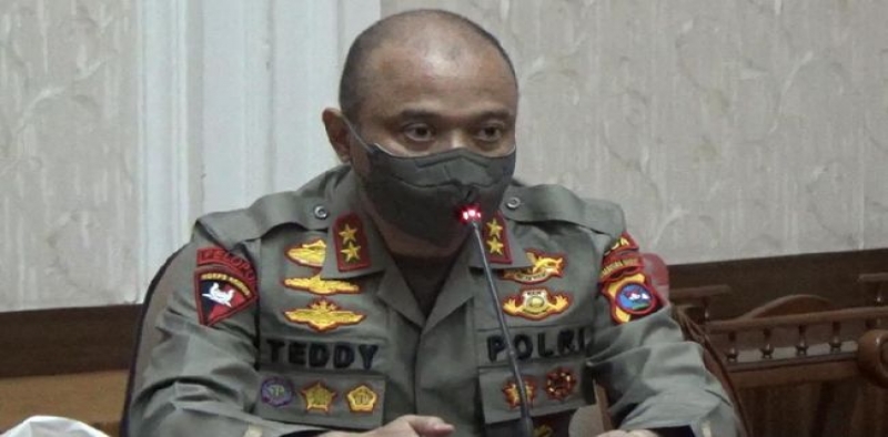 Kapolda Jatim Irjen Teddy Minahasa Dikabarkan Ditangkap, Sore Ini Kapolri Beri Keterangan 