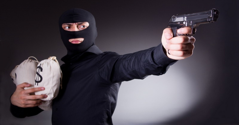 Diringkus Polisi Perampok Bersenpi di ATM, Dua Oknum TNI  terlibat