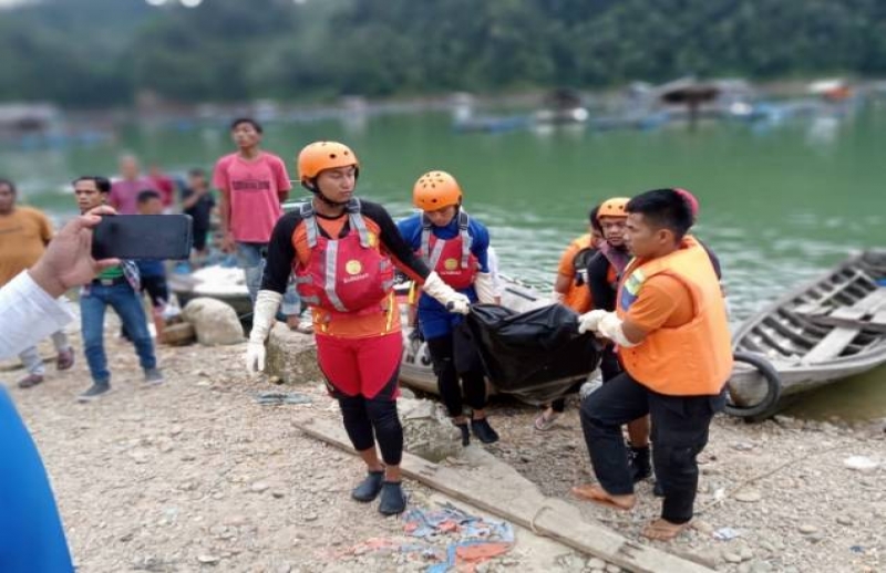 Ditemukan Meninggal, Remaja yang Tenggelam di Danau PLTA Koto Panjang