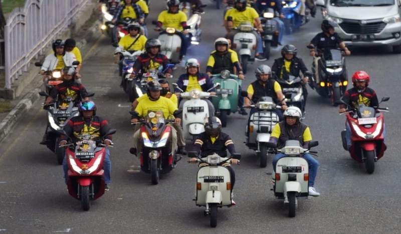 Gubri Syamsuar Mengendarai 