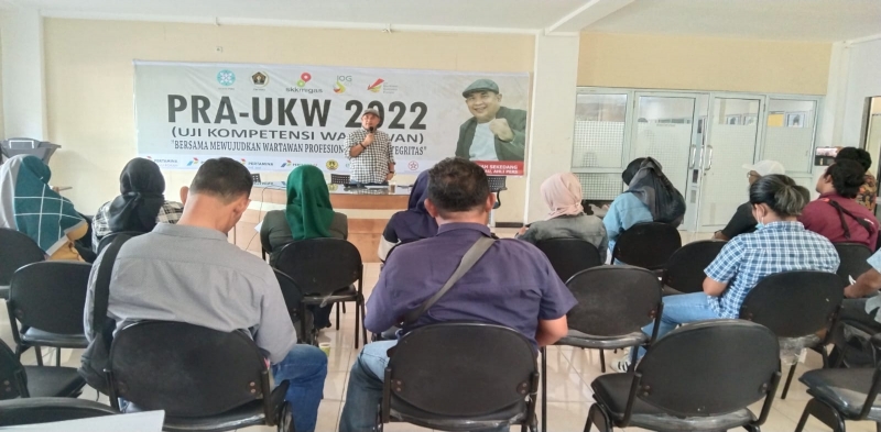 Bekali Peserta di Pra UKW PWI Riau, Zulmansyah Berharap Lulus 100 Persen