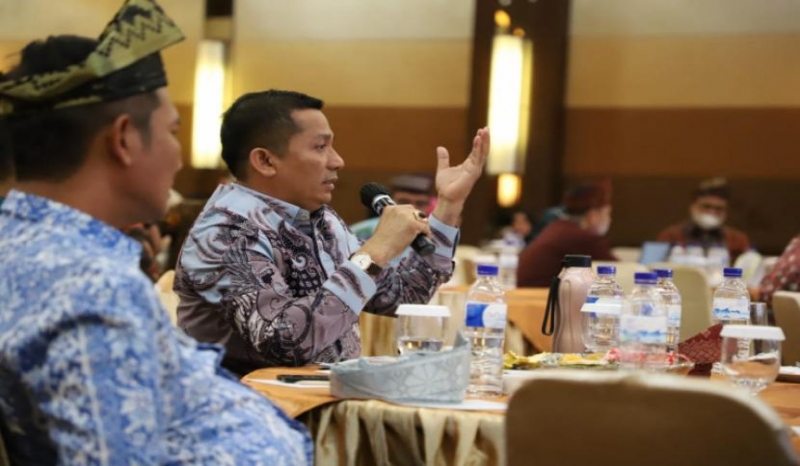 Geram Bupati Meranti, Ancam Gabung Malaysia dan Angkat Senjata