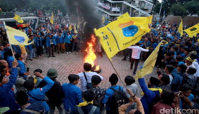 Mahasiswa Desak Dewas Evaluasi Ketua KPK Firli Bahuri - Pekanbaruexpress