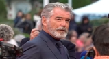 Aktor James Bond GoldenEye Laporkan Wanita yang Mengiranya Dick Van Dyke